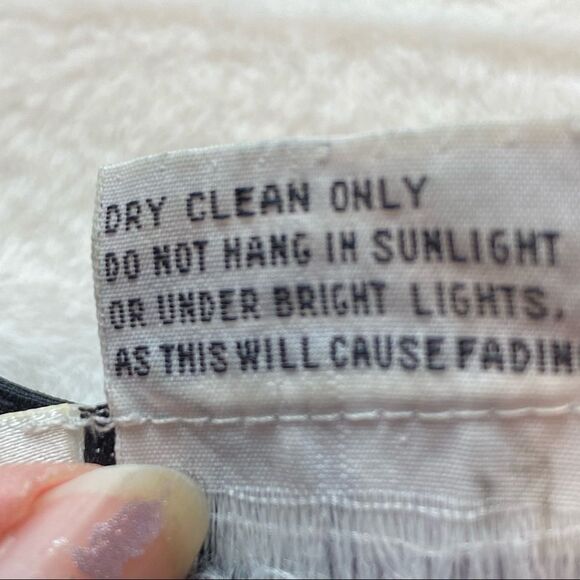 Victoria Soie 100% Silk Tunic Style Black Blouse Size 12 - Picture 4 of 9